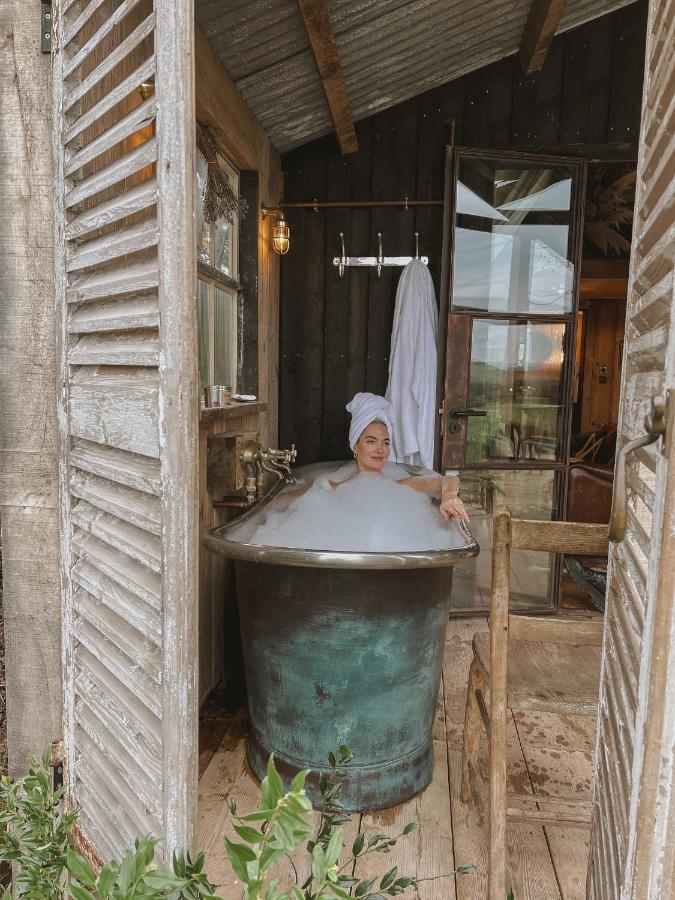 Outbuildings Dorset Hotel Брайдпорт Екстериор снимка