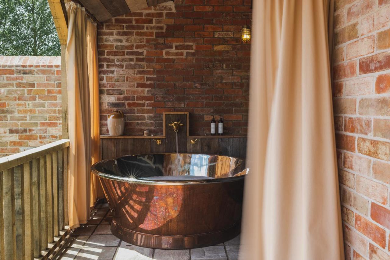 Outbuildings Dorset Hotel Брайдпорт Екстериор снимка