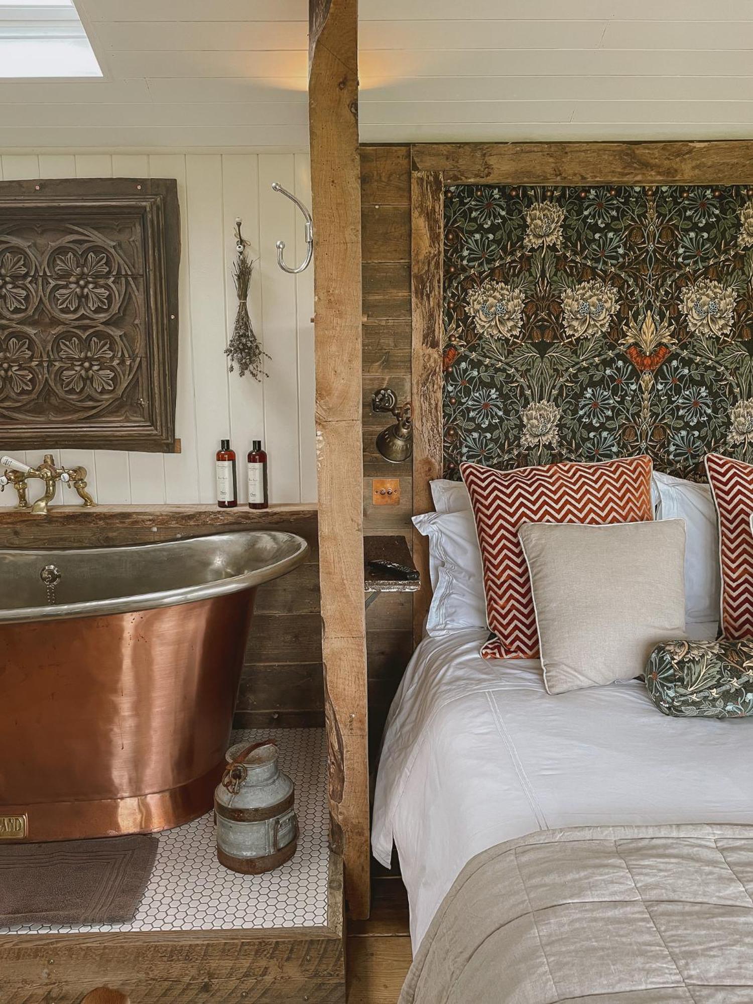 Outbuildings Dorset Hotel Брайдпорт Екстериор снимка