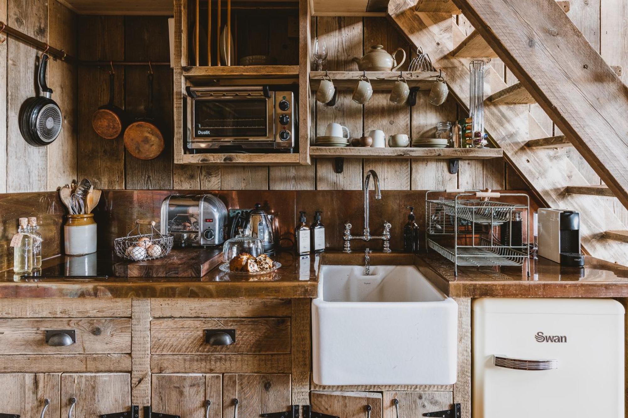 Outbuildings Dorset Hotel Брайдпорт Екстериор снимка