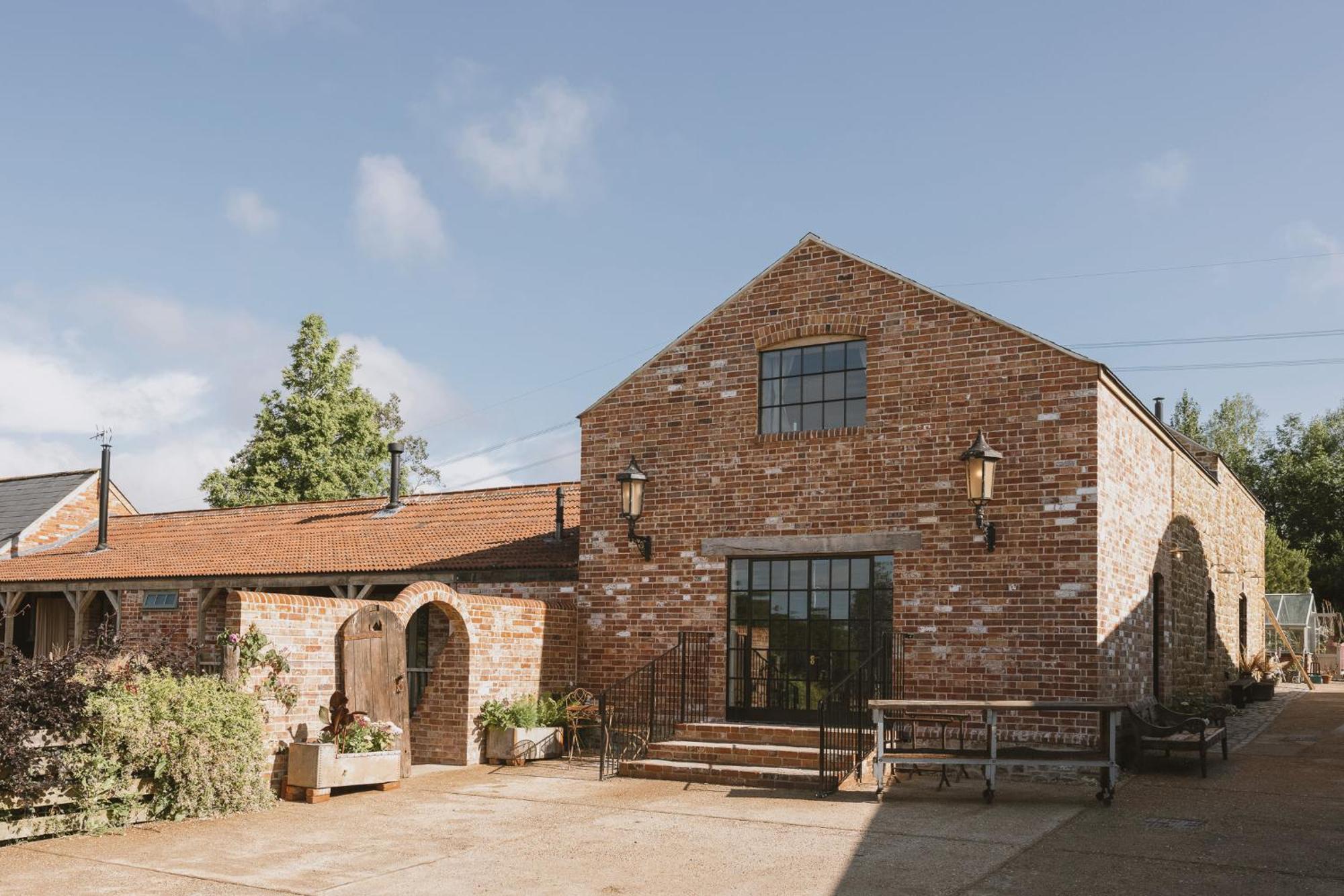 Outbuildings Dorset Hotel Брайдпорт Екстериор снимка