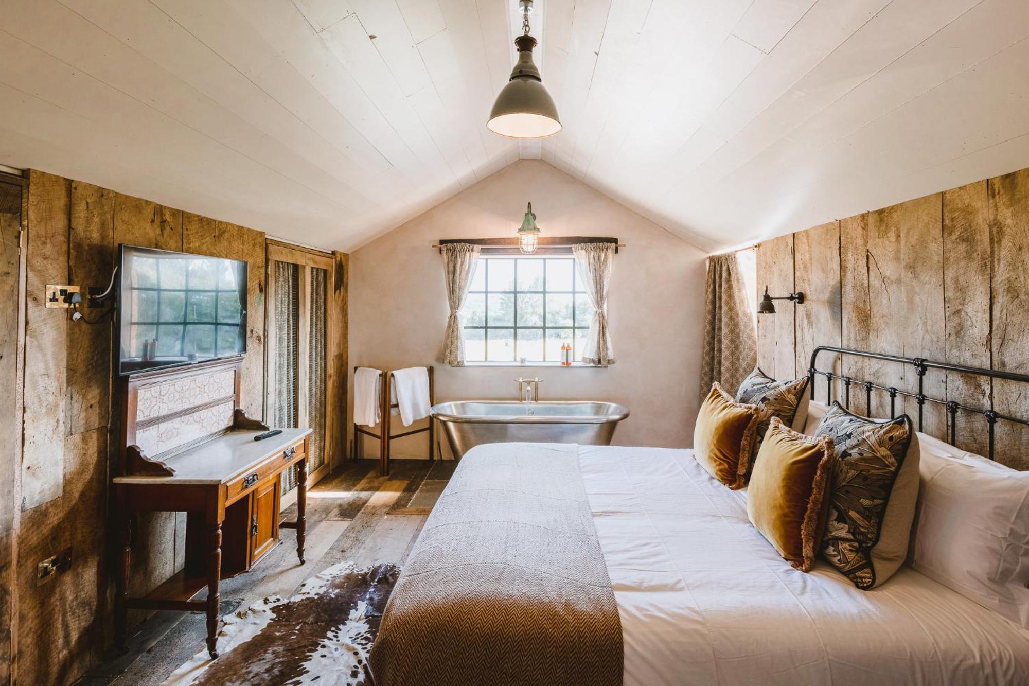 Outbuildings Dorset Hotel Брайдпорт Екстериор снимка